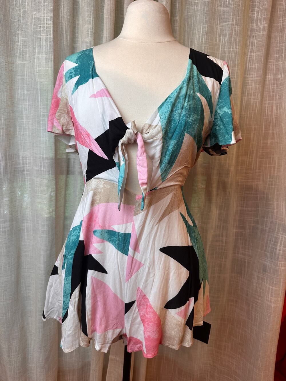 Lulus NWT Abstract Print Tie Front Romper Multicolor Size M